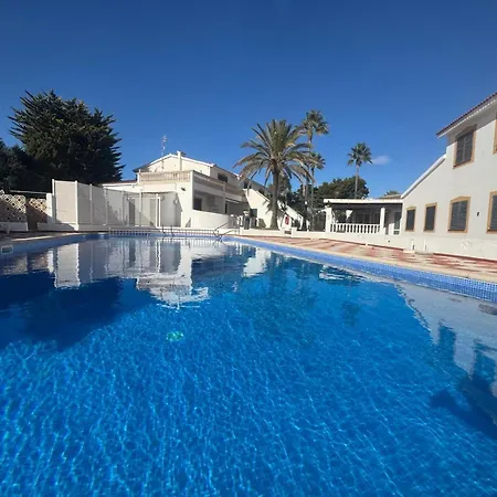 Apartment Alfredo, Con Piscina, Terraza Y Jardin Privado *